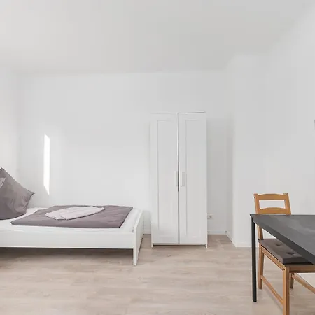 Aparthotel Monteurwohnungen In *