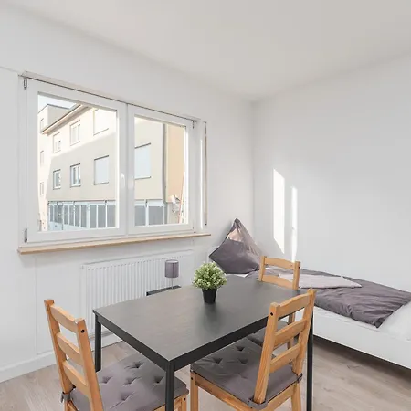 Aparthotel Monteurwohnungen In *